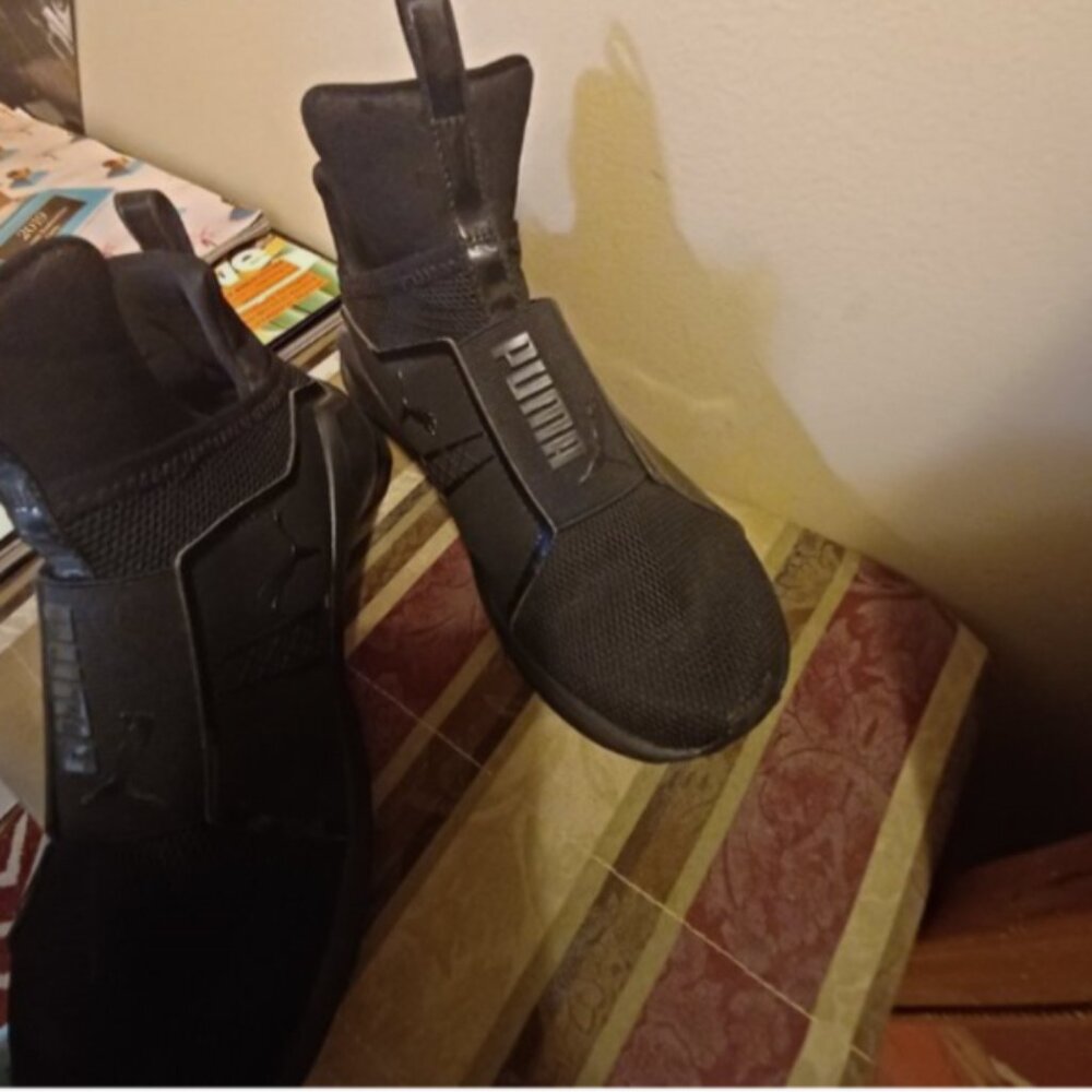COMFY-SUPER LIGHTWEIGHT PUMAS!(mid/ankle top/booties style)